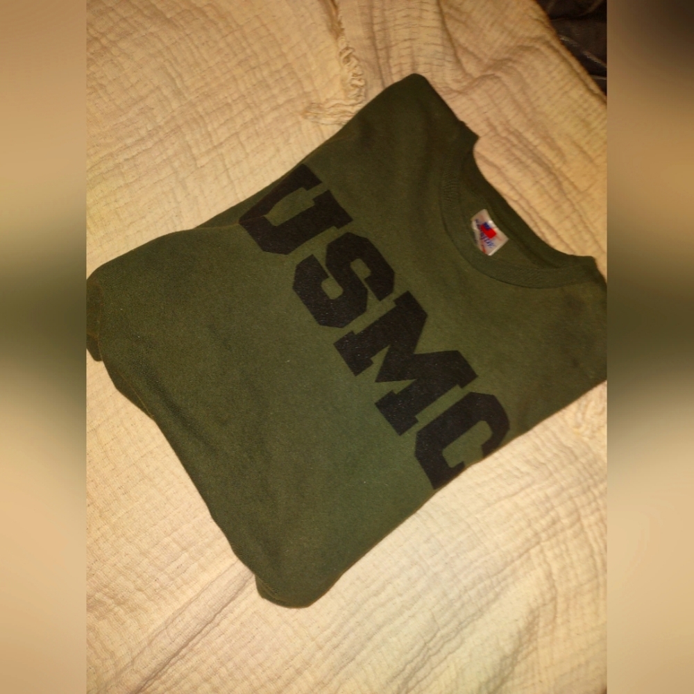 Bayside vintage mens USMC shirt az small